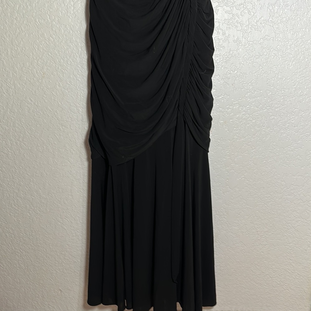 Dress - Picture 2 of 5